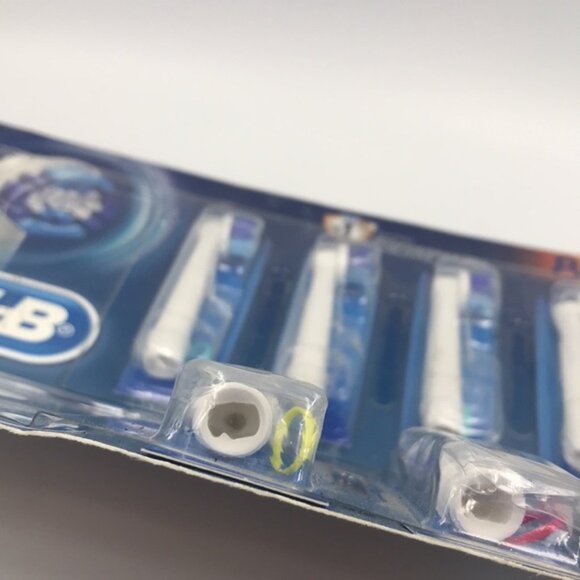 Oral B Precision Brush Heads 4 Head - Picture 2 of 3